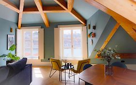 HM - Infante Riverside Apartment R